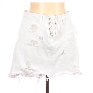 White denim skirt